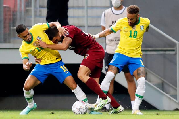 Brazil x Venezuela BRASÍLIA, DF - 13.06.2021: BRAZIL X VENEZUELA - Match between , Brazil x Venezuela valid for the first round Copa America Brazil 2021 , held at the Estádio Nacional De Brasília Mané Garrincha, on Sunday (13). In the photo, Player Renan Augusto Brasil x Alexander David Venezuela. (Photo: Francisco Stuckert Fotoarena) x2078964x  FranciscoxStuckert