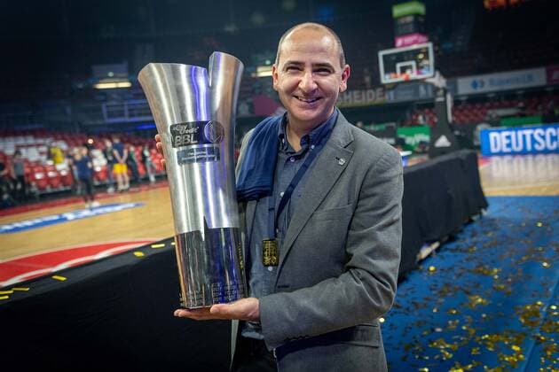 Basketball München 13.06.2021 1. Bundesliga easyCredit BBL Saison 2020 2021 Playoffs Finale Spiel 4 FC Bayern München - Alba Berlin Alba gewinnt die Serie mit 3:1 und ist Deutscher Meister 2021 Himar Ojeda (Alba Berlin, Sportdirektor)