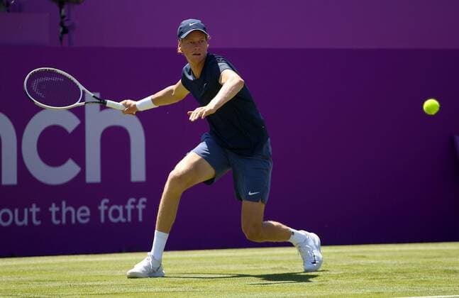 Mandatory Credit: Photo by Ella Ling BPI Shutterstock (12071591ar) Jannik Sinner of Italy in action Cinch Championships, Day One, Tennis, Queens Club, London, UK - 14 June 2021 EDITORIAL USE ONLY No use with unauthorised audio, video, data, fixture lists, club league logos or live services. Online in-match use limited to 120 images, no video emulation. No use in betting, games or single club league player publications. Cinch Championships, Day One, Tennis, Queens Club, London, UK - 14 June 2021 EDITORIAL USE ONLY No use with unauthorised audio, video, data, fixture lists, club league logos or live services. Online in-match use limited to 120 images, no video emulation. No use in betting, games or single club league player publications.  Copyright: xEllaxLing BPI Shutterstockx 12071591ar