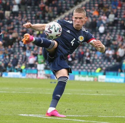 Scotland v Czech Republic UEFA EURO, EM, Europameisterschaft,Fussball 2020 Scott McTominay has a shot at goal for Scotland during the UEFA Euro 2020 Group D match at Hampden Park, Glasgow Content Not Available For UK Newspapers Copyright: xPaulxChestertonx FIL-15602-0100