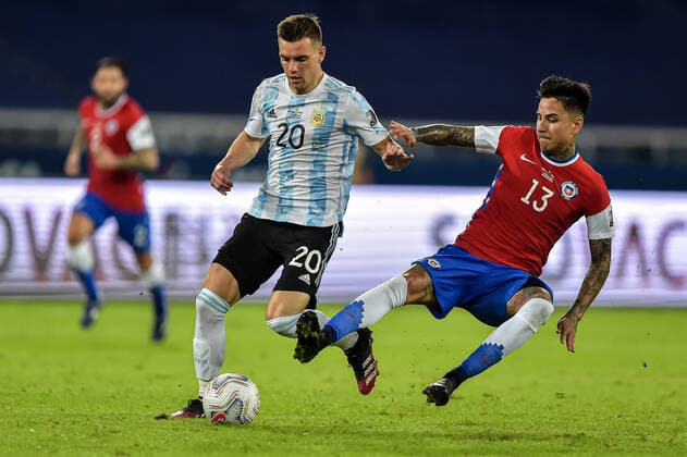 Argentina v Chile: Group A - Copa America Brazil 2021 Lo Celso player from Argentina disputes a bid with Pulgar player from Chile during a match at the Engenhao stadium for the Copa AmÃ rica 2021, on June 14, 2021 in Rio de Janeiro, Brazil. Rio De Janeiro Brazil ribeiro-notitle210614_npwOC  Copyright: xThiagoxRibeirox