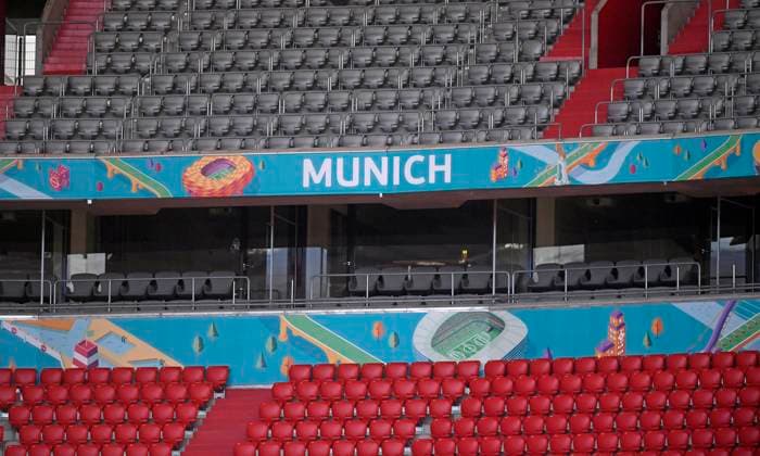 14.06.2021, Fussball, Europameisterschaft 2020, Training der Deutschen Nationalmannschaft in München in der Fußball Arena München, Training einen Tag vor dem ersten Gruppenspiel gegen Frankreich. Schriftzug MUNICH im Stadion