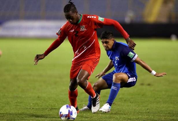 Jairo Henriquez (R) of El Salvador vies for the ball with Ordel Flemming of Saint Kitts and Nevis during the Central American Qualifying soccer match for the Qatar 2022 World Cup between El Salvador and Saint Kitts and Nevis at Cuscatlan stadium in San Salvador, El Salvador, 15 June 2021. El Salvador vs. Saint Kitts and Nevis !ACHTUNG: NUR REDAKTIONELLE NUTZUNG!  Copyright: xMIGUELxLEMUSx AMDEP4267 20210616-637594170080801020