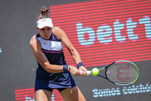 Im Bild: Veronika KUDERMETOVA (RUS) bett1open 2021 WTA, Tennis Damen 500), Berlin, LTTC Rot-Weiß - Steffi-Graf-Stadion, 17.06.2021,