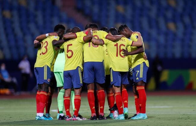 Colombia s players speak prior to the start of a match against Venezuela for group B of the Copa America at the Pedro Ludovico Teixeira Olympic Stadium, in Goiania, Brazil, 17 June 2021. Colombia - Venezuela !ACHTUNG: NUR REDAKTIONELLE NUTZUNG!  Copyright: xFERNANDOxBIZERRAxJRx AMDEP4328 20210617-637595689282400104