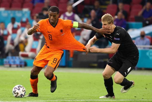 SOCCER - UEFA EURO, EM, Europameisterschaft,Fussball 2020, NED vs AUT AMSTERDAM,NETHERLANDS,17.JUN.21 - SOCCER - UEFA European Championship, EM, Europameisterschaft OEFB international match, Länderspiel, Nationalmannschaft Netherlands vs Austria. Image shows Georginio Wijnaldum (NED) and Martin Hinteregger (AUT). GEPAxpictures xChristianxWalgram