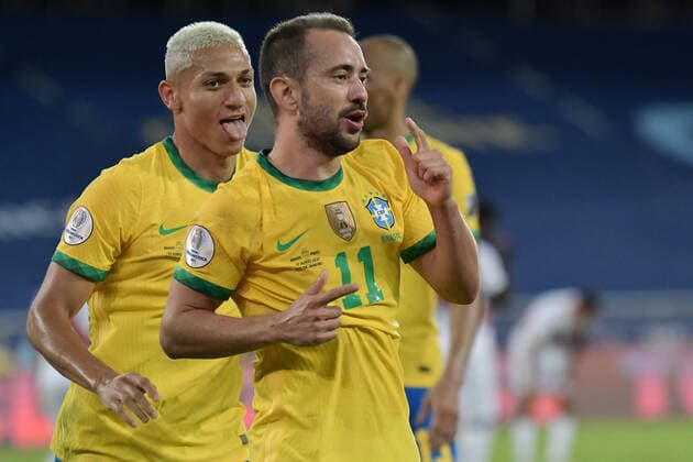 17th June 2021; Nilton Santos Stadium, Rio de Janeiro, Brazil; Copa America, Brazil versus Peru; & xc9;verton Ribeiro of Brazil celebrates his goal with Richarlison in the 89th minute 3-0  ActionPlus12297227 MarcelloxDias DiaEsportivo