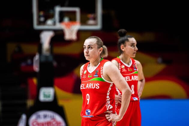 210617 Volha Ziuzkova of Belarus looks dejected during the FIBA Women s Eurobasket match between Slovakia and Belarus on June 17, 2021 in Valencia. Photo: Maxim ThorÃ BILDBYRAN kod MT MT0188 basket basketball national team, Nationalteam fiba women s eurobasket basket-em slovakien belarus slovakia vitryssland dam bbeng depp Copyright: MAXIMxTHORE BB210617MT115