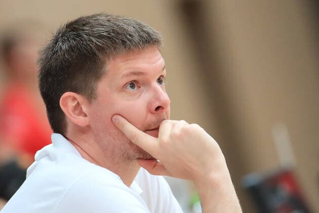 BASKETBALL - AUT vs POL, test match OBERWART,AUSTRIA,18.JUN.21 - BASKETBALL - OEBV international match, Länderspiel, Nationalmannschaft ladies, Austria vs Poland, test match. Image shows head coach Hubert Schmidt (AUT).  GEPAxpictures xMarioxBuehner