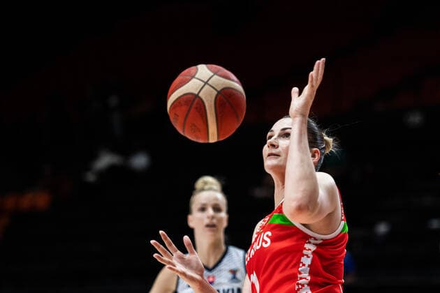 210618 Anastasiya Verameyenka of Belarus during the FIBA Women s Eurobasket match between Slovakia and Belarus on June 18, 2021 in Valencia. Photo: Maxim ThorÃ BILDBYRAN kod MT MT0188 basket basketball national team, Nationalteam fiba women s eurobasket basket-em slovakien belarus slovakia vitryssland dam bbeng Copyright: MAXIMxTHORE BB210618MT002