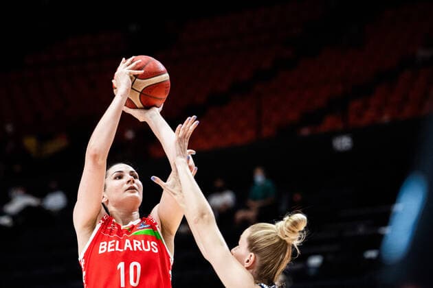 210618 Anastasiya Verameyenka of Belarus during the FIBA Women s Eurobasket match between Slovakia and Belarus on June 18, 2021 in Valencia. Photo: Maxim ThorÃ BILDBYRAN kod MT MT0188 basket basketball national team, Nationalteam fiba women s eurobasket basket-em slovakien belarus slovakia vitryssland dam bbeng Copyright: MAXIMxTHORE BB210618MT003