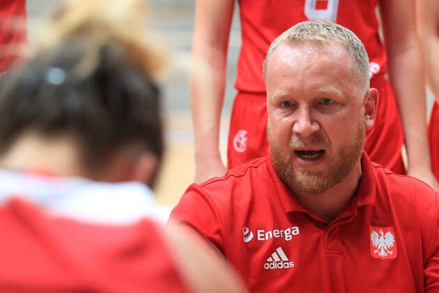 BASKETBALL - AUT vs POL, test match OBERWART,AUSTRIA,18.JUN.21 - BASKETBALL - OEBV international match, Länderspiel, Nationalmannschaft ladies, Austria vs Poland, test match. Image shows head coach Maros Kovacik (POL).  GEPAxpictures xMarioxBuehner