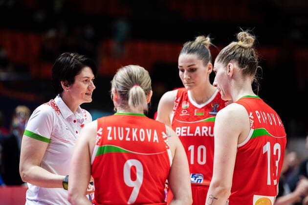 210618 Head coach Nataliya Trafimava of Belarus during the FIBA Women s Eurobasket match between Slovakia and Belarus on June 18, 2021 in Valencia. Photo: Maxim ThorÃ BILDBYRAN kod MT MT0188 basket basketball national team, Nationalteam fiba women s eurobasket basket-em slovakien belarus slovakia vitryssland dam bbeng Copyright: MAXIMxTHORE BB210618MT011