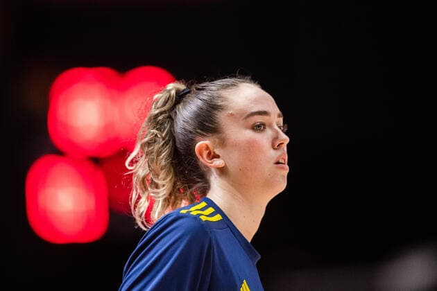 210618 Emma Johansson of Sweden during warm up ahead of the FIBA Women s Eurobasket match between Spain and Sweden on June 18, 2021 in Valencia. Photo: Maxim ThorÃ BILDBYRAN kod MT MT0189 basket basketball national team, Nationalteam fiba women s eurobasket basket-em spanien spain sverige sweden dam bbeng dag 2 Copyright: MAXIMxTHORE BB210618MT061