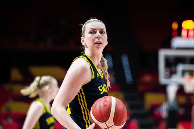 210618 Paulina Hersler of Sweden during the FIBA Women s Eurobasket match between Spain and Sweden on June 18, 2021 in Valencia. Photo: Maxim ThorÃ BILDBYRAN kod MT MT0189 basket basketball national team, Nationalteam fiba women s eurobasket basket-em spanien spain sverige sweden dam bbeng dag 2 Copyright: MAXIMxTHORE BB210618MT077
