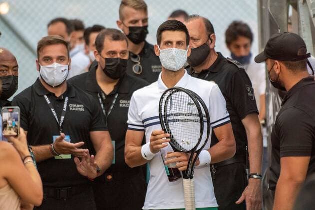 Sport Bilder des Tages Serbian tennis player Novak Djokovic (C) inaugurates the new grass center court of the Mallorca Championship ATP, Tennis Herren 250 tennis tournament at Santa Ponsa tennis club, in Mallorca, Balearic Islands, Spain, 18 June 2021. Djokovic and Croatian Goran Ivanisevic (L) played an exhibition doubles match against German Tommy Haas and Spanish Feliciano Lopez. Djokovic-Ivanisevic and Haas-Lopez inaugurate the new grass center court of the Mallorca Championship ATP 250 tennis tournament !ACHTUNG: NUR REDAKTIONELLE NUTZUNG!  Copyright: xCATIxCLADERAx GRAF3517 20210618-637596554845418130