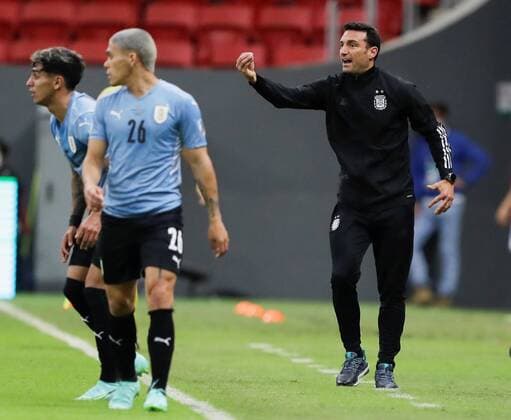 Argentina’s coach Lionel Scaloni in action during a match for Group A of the Copa America at the Mane Garrincha Stadium in Brasilia, Brazil, 18 June 2021. Argentina - Uruguay !ACHTUNG: NUR REDAKTIONELLE NUTZUNG!  Copyright: xJoedsonxAlvesx AME6746 20210619-637596727491990861