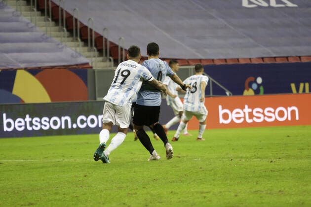 June 18, 2021, Brasilia, Federal District, Brazil: Soccer match between Argentina and Uruguay, valid for second round of Group A of Copa America, held at Mane Garrincha stadium, in Brasilia, on Friday (18). Argentina won 1-0 with goal by Guido Rodriguez.  Copyright: xLecoxVianax