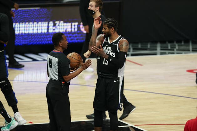 LOS ANGELES, CA - JUNE 18: LA Clippers guard Paul George (13) talks to ref during game 6 of the second round of the Western Conference Playoffs between the Utah Jazz and the Los Angeles Clippers on June 18, 2021, at Staples Center in Los Angeles, CA. (Photo by Jevone Moore Icon Sportswire) NBA, Basketball Herren, USA JUN 18 Western Conference Playoffs Second Round - Jazz at Clippers Icon2106181056