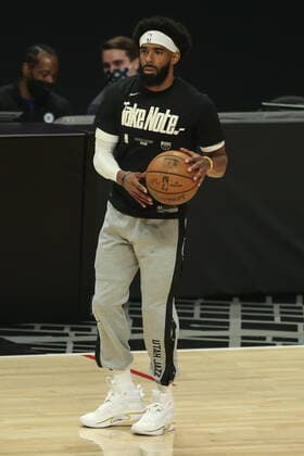 LOS ANGELES, CA - JUNE 18: Utah Jazz guard Mike Conley (10) before game 6 of the second round of the Western Conference Playoffs between the Utah Jazz and the Los Angeles Clippers on June 18, 2021, at Staples Center in Los Angeles, CA. (Photo by Jevone Moore Icon Sportswire) NBA, Basketball Herren, USA JUN 18 Western Conference Playoffs Second Round - Jazz at Clippers Icon2106181005