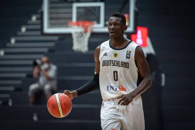 Basketball Hamburg 18.06.2021 Supercup Nationalmannschaft Deutschland (GER) - Tschechien (CZE) Isaac Bonga (Deutschland, No.00)