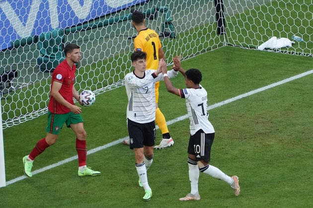 celebrate the goal, Torjubel zum 3:1 Kai Havertz (Deutschland Germany), Serge Gnabry (Deutschland Germany) - Muenchen 19.06.2021: Deutschland vs. Portugal, Allianz Arena Muenchen, Euro2020, emonline, emspor,
