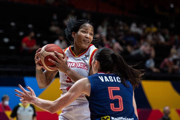 210620 Markeisha Gatling of Montenegro during the FIBA Women s Eurobasket match between Montenegro and Serbia on June 20, 2021 in Valencia. Photo: Maxim ThorÃ BILDBYRAN kod MT MT0191 basket basketball national team, Nationalteam fiba women s eurobasket basket-em Montenegro Serbien serbia dam bbeng dag 4 Copyright: MAXIMxTHORE BB210620MT021