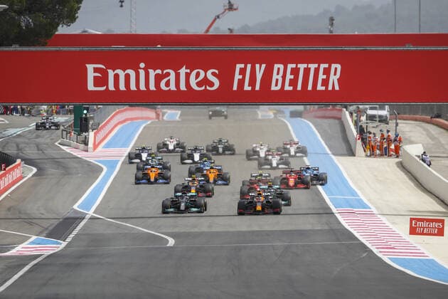 33 VERSTAPPEN Max (nld), Red Bull Racing Honda RB16B, action and 44 HAMILTON Lewis (gbr), Mercedes AMG F1 GP W12 E Performance, start during the Formula 1 Emirates Grand Prix de France 2021, 7th round of the 2021 FIA Formula One World Championship, WM, Weltmeisterschaft from June 18 to 20, 2021 on the Circuit Paul Ricard, in Le Castellet, France FORMULE 1 : Grand Prix de France - Circuit Paul-Ricard - Le Castellet - 20 06 2021 DPPI Panoramic _V2_0026