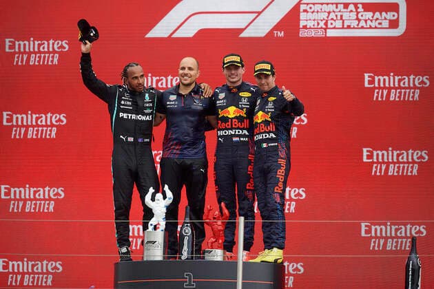 F1 Grand Prix of France (L-R) Lewis Hamilton of Great Britain and the (44) Mercedes AMG Petronas F1 Team, Max Verstappen of Netherlands, Sergio Checho Perez of Mexico and Red Bull Racing in the podium after the F1 Grand Prix of France at Circuit Paul Ricard on June 27, 2021 in Le Castellet, France. Le Castellet France breton-f1grandp210620_npM7z  Copyright: xJosexBretonx