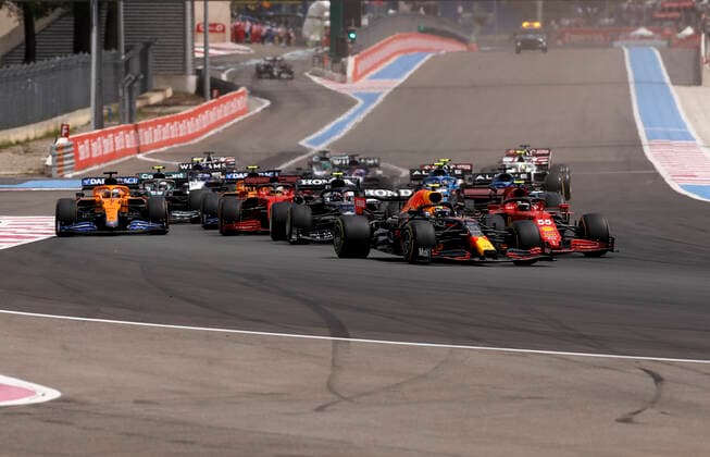 Start, 11 Sergio Perez (MEX, Red Bull Racing), 55 Carlos Sainz (ESP, Scuderia Ferrari Mission Winnow), 10 Pierre Gasly (FRA, Scuderia AlphaTauri Honda), F1 Grand Prix of France at Circuit Paul Ricard on June 20, 2021 in Le Castellet, France. (Photo by HOCH ZWEI) Le Castellet France