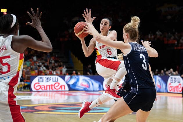 210620 Silvia Dominguez of Spain during the FIBA Women s Eurobasket match between Spain and Slovakia on June 20, 2021 in Valencia. Photo: Maxim ThorÃ BILDBYRAN kod MT MT0193 basket basketball national team, Nationalteam fiba women s eurobasket basket-em spanien spain slovakien slovakia dam bbeng dag 4 Copyright: MAXIMxTHORE BB210620MT162