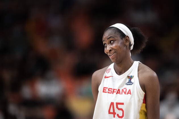 210620 Astou Ndour of Spain during the FIBA Women s Eurobasket match between Spain and Slovakia on June 20, 2021 in Valencia. Photo: Maxim ThorÃ BILDBYRAN kod MT MT0193 basket basketball national team, Nationalteam fiba women s eurobasket basket-em spanien spain slovakien slovakia dam bbeng dag 4 Copyright: MAXIMxTHORE BB210620MT179