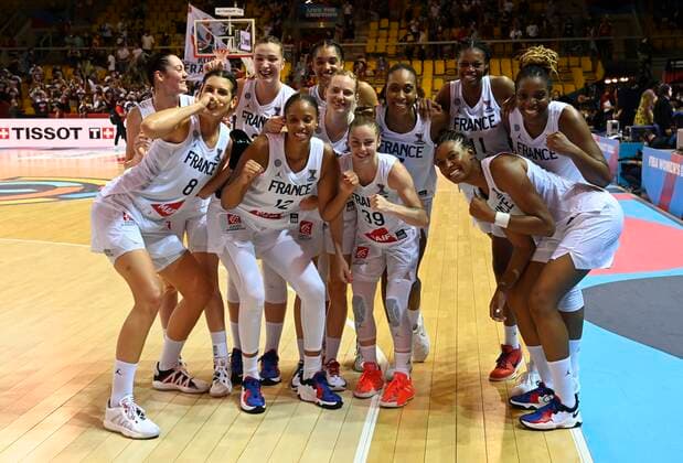 french team celebrates qualifying for the next round 1 4 final pictured during FIBA Women s Eurobasket match between France and Russia BASKET BALL : France vs Russie - Eurobasket Feminin - 20 06 2021 PhilippeCrochet Panoramic 