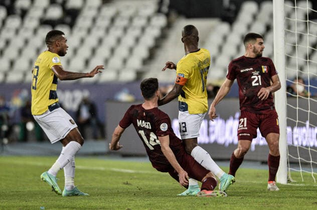 Venezuela x Equador RIO DE JANEIRO, RJ - 20.06.2021: VENEZUELA X EQUADOR - Preciado scores a goal during Venezuela x Ecuador, a match valid for the third round of the Copa America 2021, held at the Nilton Santos Stadium, located in the city of Rio de Janeiro, RJ, this Sunday (20). (Photo: Nayra Halm Fotoarena) x2082233x  NayraxHalm