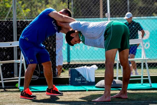 Serbian Novak Djokovic (R) attends a training session during the Mallorca Championship ATP, Tennis Herren 250 held at Country Club in Santa Ponsa, Mallorca, Balearic Islands, Spain, 21 June 2021. Mallorca Championship ATP 250 !ACHTUNG: NUR REDAKTIONELLE NUTZUNG!  Copyright: xCatixCladerax GRAF5182 20210621-c311882ef1ca2fcc14637940e564f85e5211dbbb