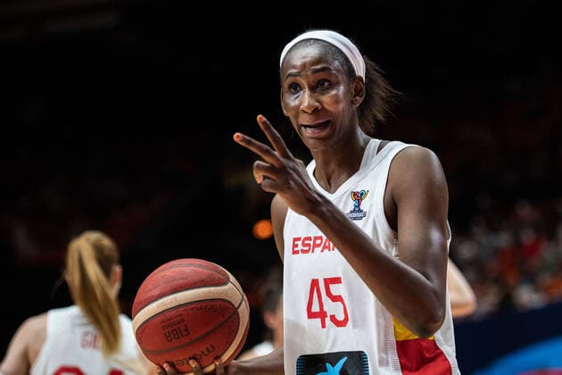 210621 Astou Ndour of Spain during the FIBA Women s Eurobasket round of sixteen match between Spain and Montenegro on June 21, 2021 in Valencia. Photo: Maxim Thore BILDBYRAN kod MT MT0195 basket basketball national team, Nationalteam fiba women s eurobasket basket-em spanien montenegro dam bbeng sextondelsfinal Copyright: MAXIMxTHORE BB210621MT133