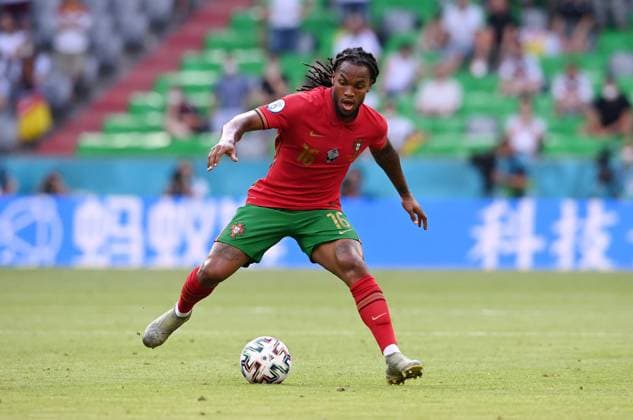 FUSSBALL Euro 2021 GRUPPE C Spiel 24 in Muenchen Portugal - Deutschland 19.06.2021 Renato Sanches (Portugal) am Ball