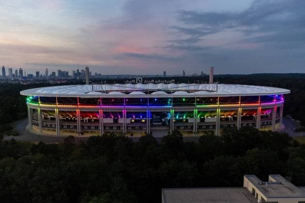 Frankfurt am Main, Deutsche Bank Park, 23.06.2021, Deutsche Bank Park in Regenbogenfarben, Bild: Frankfurter Arena in Regenbogenfarben Frankfurt am Main Deutsche Bank Park Hessen Deutschland
