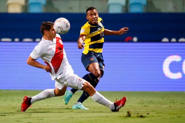 Ecuador s Angelo Preciado in action against Peru s Aldo Corzo, during a match for Group B of the Copa America at the Pedro Ludovico Teixeira Olympic Stadium in Goiania, Brazil, 23 June 2021. Ecuador - Peru !ACHTUNG: NUR REDAKTIONELLE NUTZUNG!  Copyright: xAlbertoxValdesx AME7987 20210623-07febad9c57ae956cb35d883fc488a18878f2447