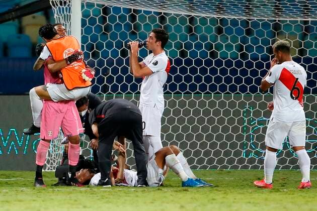 Players from Peru react today, during a match for Group B of the Copa America at the Pedro Ludovico Teixeira Olympic Stadium in Goiania, Brazil, 23 June 2021. Ecuador - Peru !ACHTUNG: NUR REDAKTIONELLE NUTZUNG!  Copyright: xAlbertoxValdesx AME8034 20210623-5cd92599992fcd71311435f5a75cf3469c205e31
