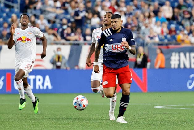 FOXBOROUGH, MA - JUNE 23: New England Revolution forward Gustavo Bou (7) breaks away during a match between the New England Revolution and the New York Red Bulls on June 23, 2021 at Gillette Stadium in Foxborough, Massachusetts. (Photo by Fred Kfoury III Icon Sportswire) SOCCER: JUN 23 MLS, Fussball Herren, USA - New York Red Bulls at New England Revolution Icon482210623017