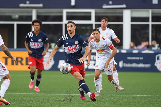 June 23, 2021: New England Revolution midfielder Matt Polster (8) with the ball during the MLS, Fussball Herren, USA game between New York Red Bulls and the New England Revolution held at Gillette Stadium in Foxborough Massachusetts. New England defeats New York 3-2. CSM Foxborough USA - ZUMAc04_ 20210623_zaf_c04_038 Copyright: xEricxCanhax