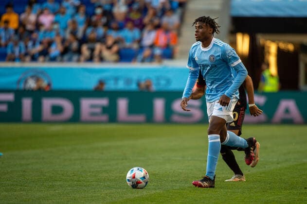 June 23, 2021, Harrison, NJ, US: New York City FC defender TAYVON GRAY 24 runs with the ball during a regular season game at Red Bull Arena in Harrison, NJ. New York City FC defeats Atlanta United 1-0 Harrison US - ZUMAs192 20210623_zap_s192_008 Copyright: xMarkxSmithx