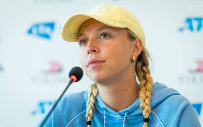 Mandatory Credit: Photo by Rob Prange Shutterstock (12167449bg) Anett Kontaveit of Estonia talks to the media after her quarter-final match at the 2021 Viking International WTA, Tennis Damen 500 tennis tournament Viking International Championships, Day Six, Tennis, Eastbourne, East Sussex, UK - 24 June 2021 Viking International Championships, Day Six, Tennis, Eastbourne, East Sussex, UK - 24 June 2021 Copyright: xRobxPrange Shutterstockx 12167449bg