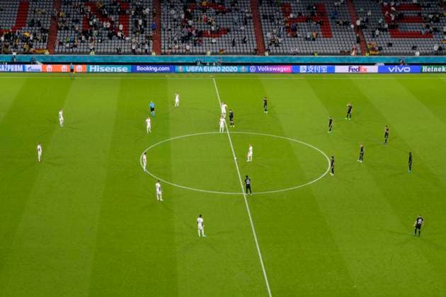 23.06.2021, Fussball, Europameisterschaft 2020, Gruppenspiel Gruppe F, Deutschland - Ungarn, in der Fußball Arena München. Alle Hauptsponsoren auf der Werbebande, Hisense, Booking.com, VW, Volkswagen, Alipay, Fedex, Vivo, Gazprom,