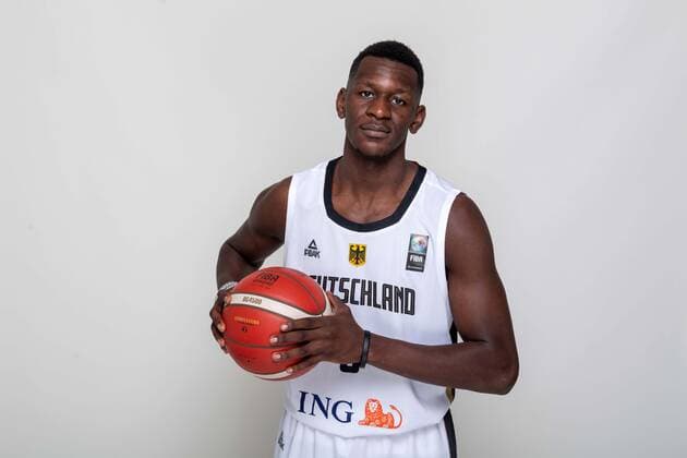 Basketball Leimen 22.06.2021 Deutsche Herren Nationalmannschaft Deutschland (GER) Fotoshooting Isaac Bonga (Deutschland, No.00)