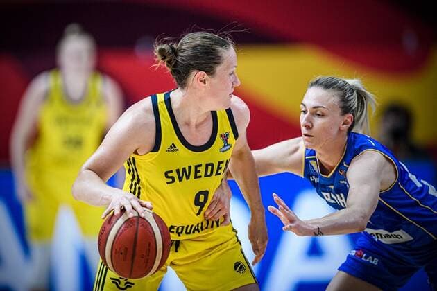 210617 In this handout photo from The International Basketball Federation (FIBA) Elin Eldebrink of Sweden plays during the Women s Eurobasket match between Sweden and Bosnia and Herzegovina on June 26, 2021 in Valencia. Photo: FIBA Handout BILDBYRAN basket basketball national team, Nationalteam fiba women s eurobasket basket-em sverige sweden dam Bosnia and Herzegovina bosnien och herzegovina Copyright: FIBA BB210617ZV025