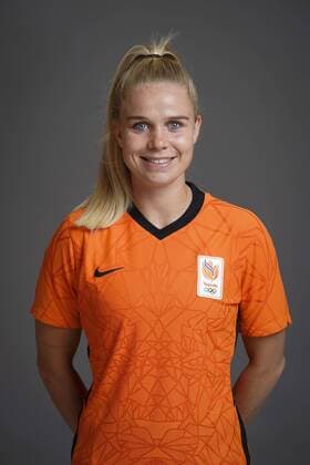 ERMELO - Portrait of Kika van Es of the Dutch women s national football team, in the shirt for the Olympic Games, Olympische Spiele, Olympia, OS ANP ROY LAZET xVIxANPxSportx xxANPxIVx