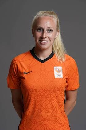 ERMELO - Portrait of Inessa Kaagman of the Dutch women s national football team, in the shirt for the Olympic Games, Olympische Spiele, Olympia, OS ANP ROY LAZET xVIxANPxSportx xxANPxIVx