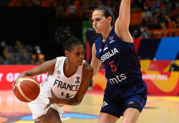 VALENCIA, SPAIN - JUNE 27: Valeriane Vukosavljevic of France and Sonja Vasic of Serbia pictured during finale of FIBA Women s Eurobasket match between France and Serbia on june 27, 2021 in Valencia, Spain 27 06 2021 BASKET BALL FEMININ : France vs Serbie - FIBA Women s Eurobasket - Finale - Valence - 27 06 2021 PhotoNews Panoramic 